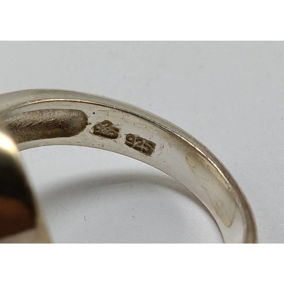 Vintage Sterling Silver Ring with Blue or Lilac Domes Stone and a Garnet Size 8 - Picture 5 of 5